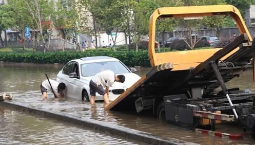 办理水淹车报废要准备哪些材料？